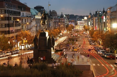 歐陸旅遊 揭開神秘東歐10日