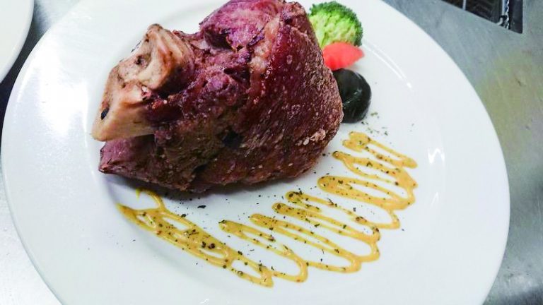 中秋吃肉不必自己烤 快預約總督西餐美味