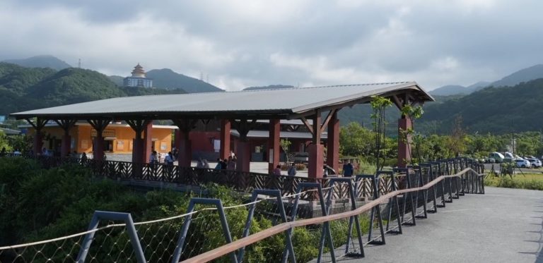 北海岸新景點大鵬足湯公園