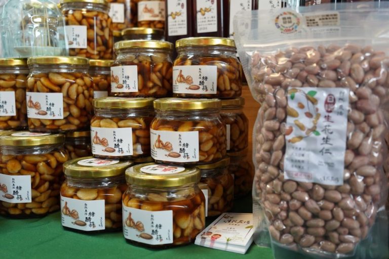 「雲」遊花博農民市集 國產雲林蒜頭新鮮上架