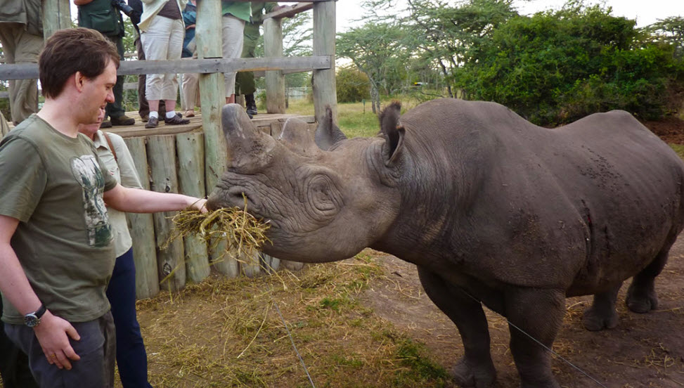 甜水保護區拜訪黑犀牛