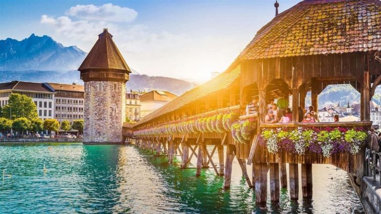 找到了旅遊瑞士鐵道之旅 獨家安排搭火車免提行李堪稱一絕