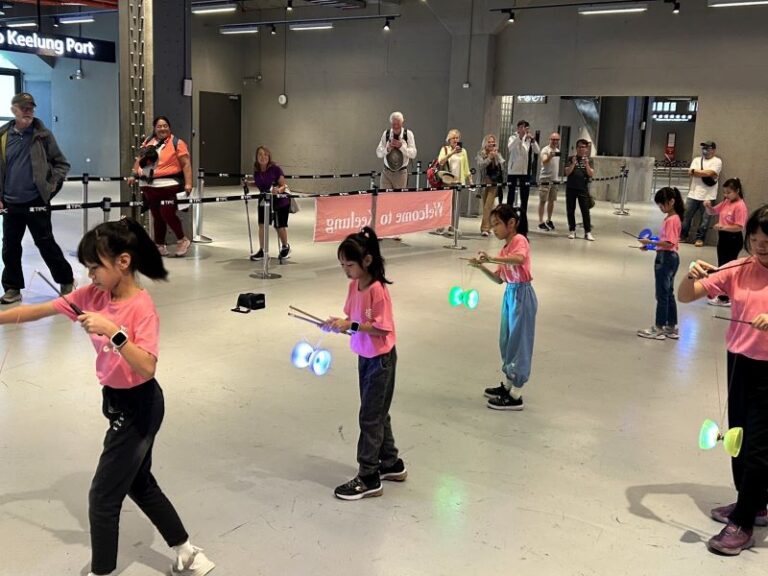 基隆港國際郵輪旅客再創新高 藝文團體表演迎賓展現在地特色